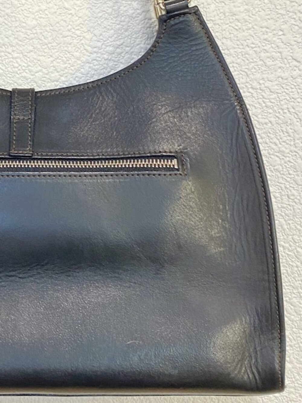Vintage Dooney & Bourke Made In Italy Black Leather Hobo Shoulder Bag Turn lock - Picture 9 of 14